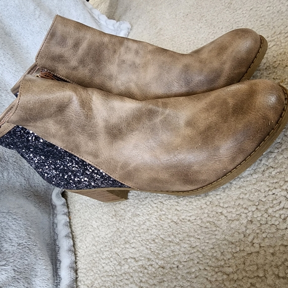 Women's Tan and Black Glitter Ankle Boots - Picture 2 of 4